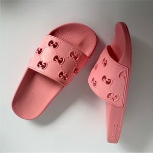 Gucci Pursuit GG Rubber Slides Logo Luxury Pool Sandals Rose Pink Size 37 Us 7